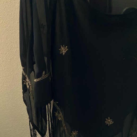 Maggie Barnes dressy coverup ponchstyle.lBeautiful gold embroidered detailing - Picture 2 of 4